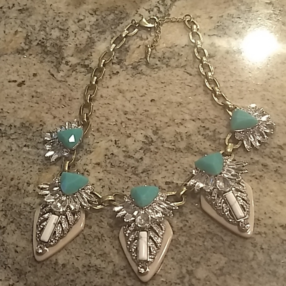 Chloe & Isabel Statement Necklace, Perfect Conditi